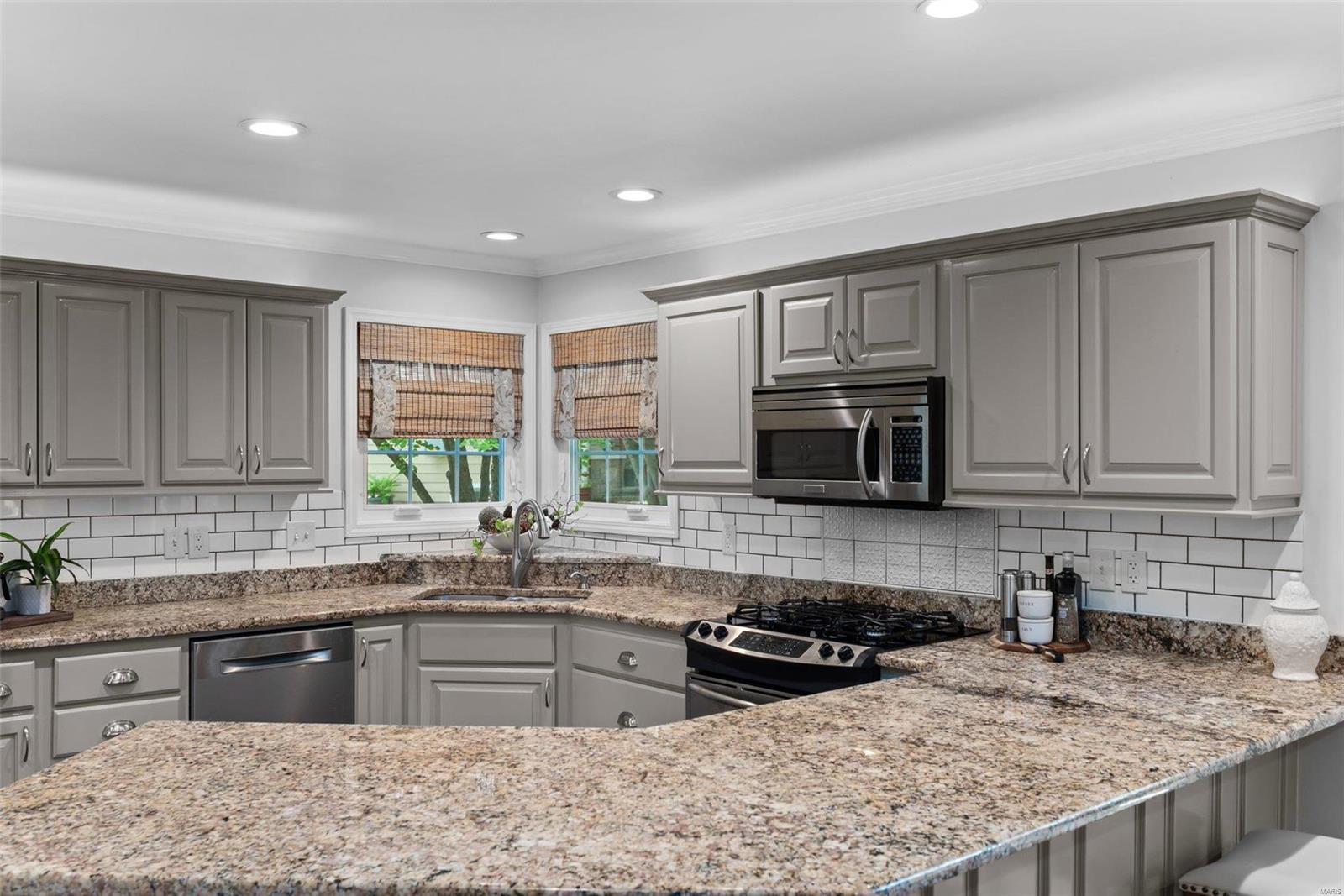 37 Ravens Pointe Lake St. Louis, MO 63367 - Photo 24 of 72