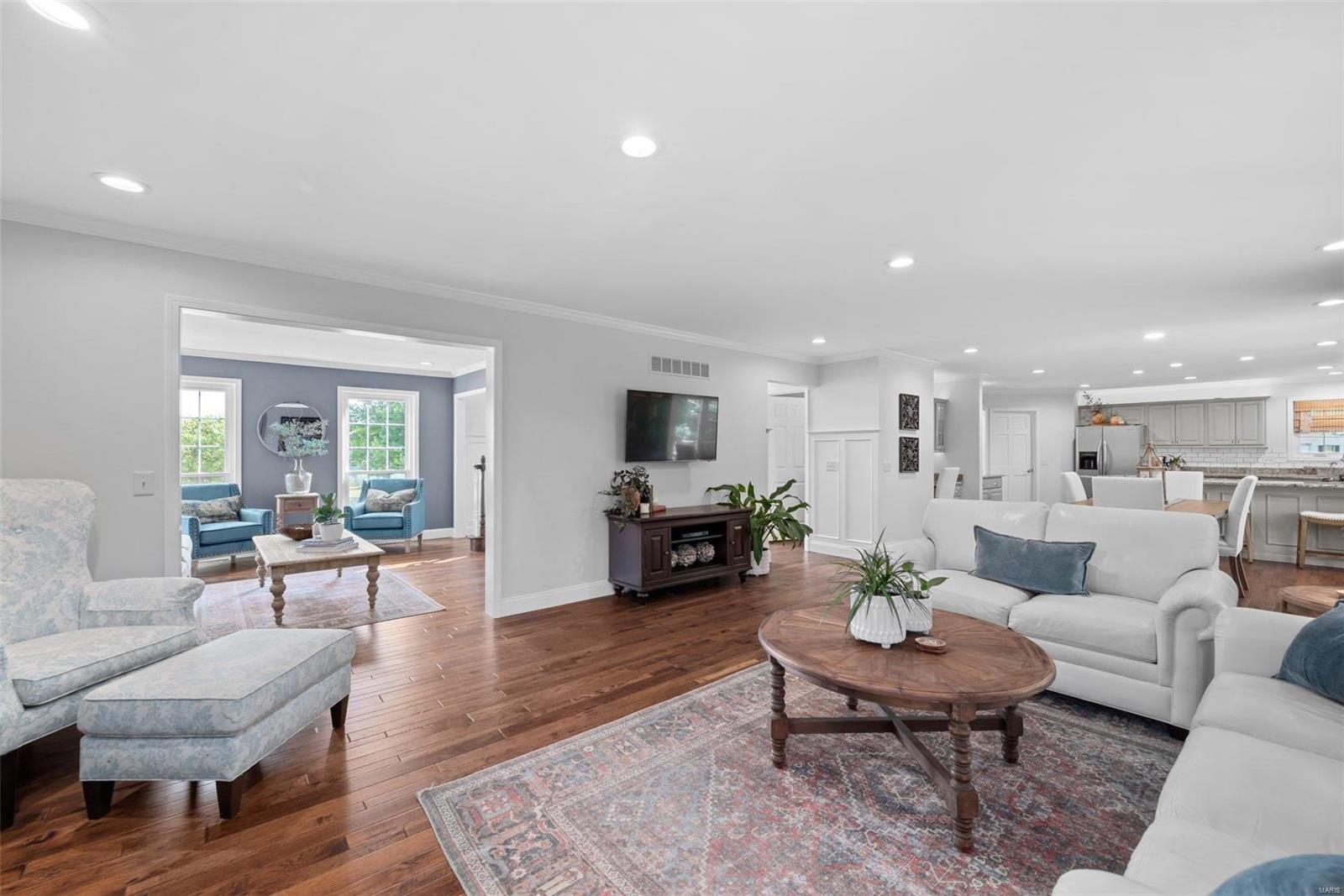 37 Ravens Pointe Lake St. Louis, MO 63367 - Photo 7 of 72