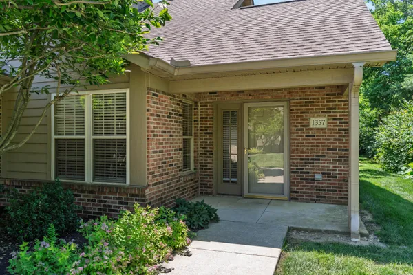 $320,000 | 1359 Woodberry Place, Columbus, OH 43230