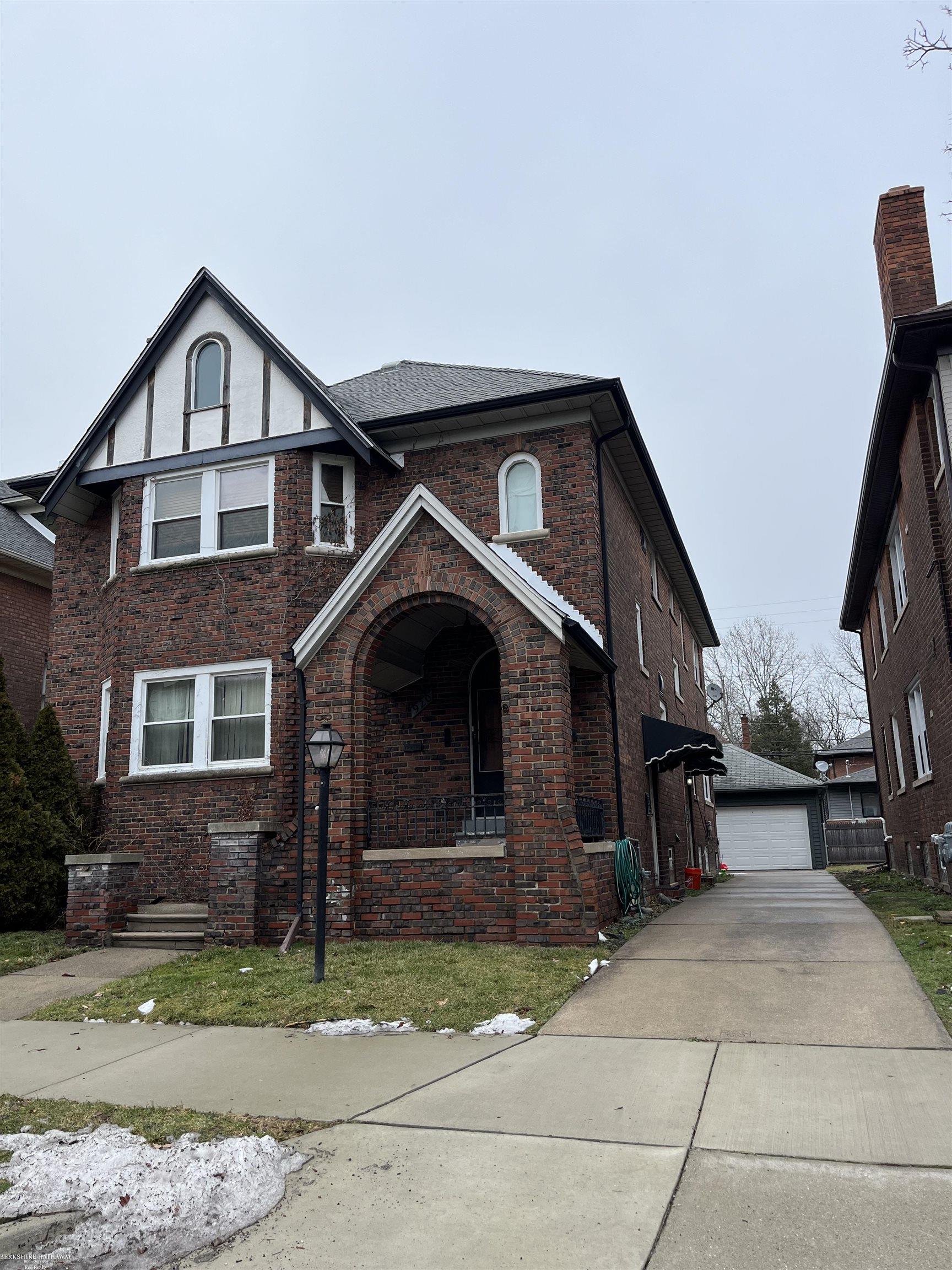 918 Nottingham Road Grosse Pointe Park, MI 48230 - Photo 2 of 13