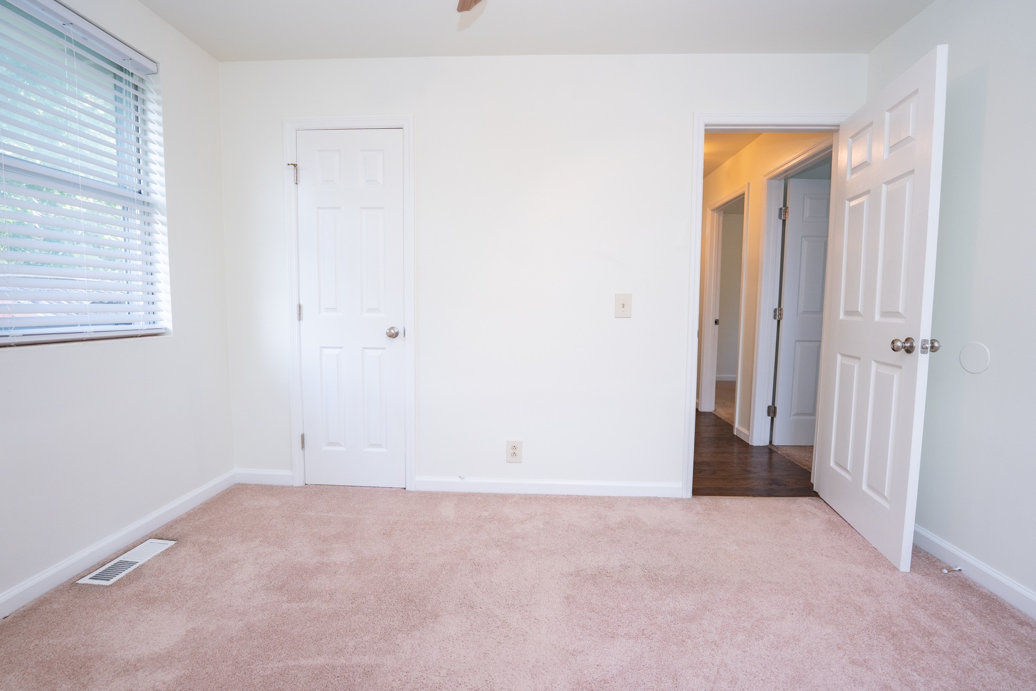 121 Tomarand Road Antioch, TN 37013 - Photo 19 of 34 an empty room with a natural light