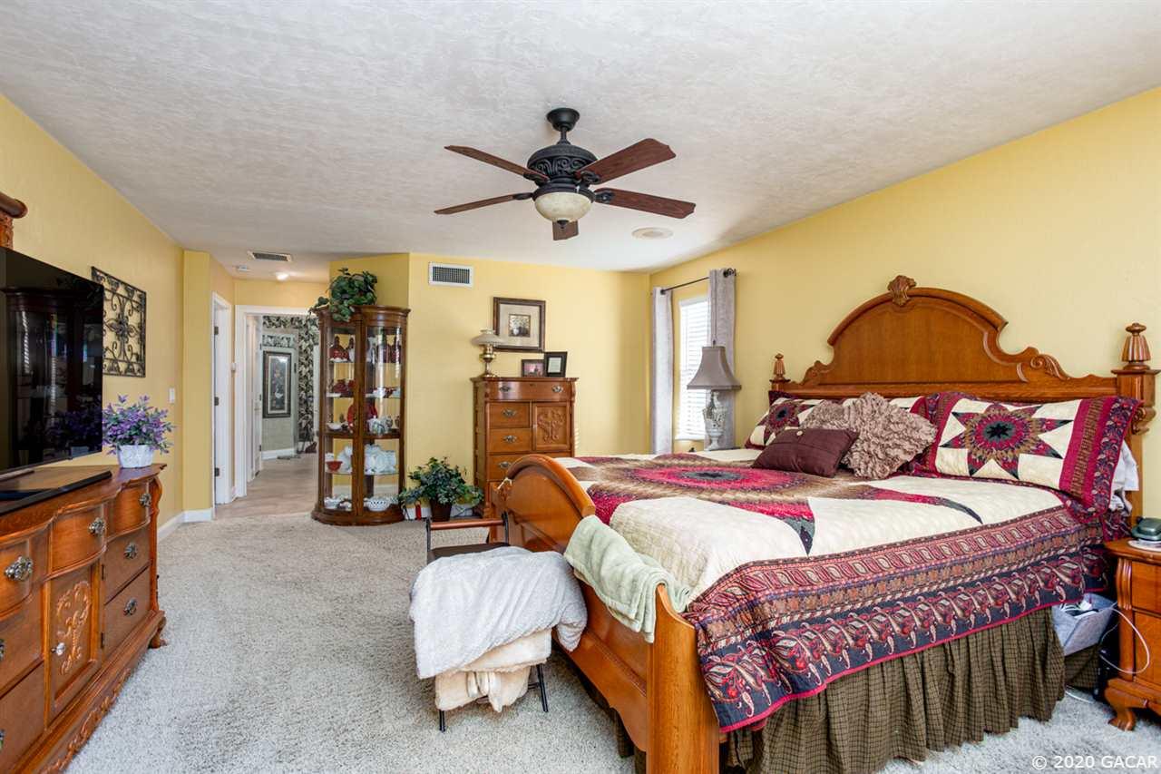 9916 Southwest 13th Place Gainesville, FL 32607 - Photo 22 of 29 Gallery Image 22