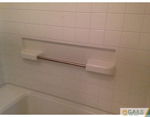 37 Haddon Road Monroe Township, NJ 08831 - Photo 16 of 19 Gallery Image 16