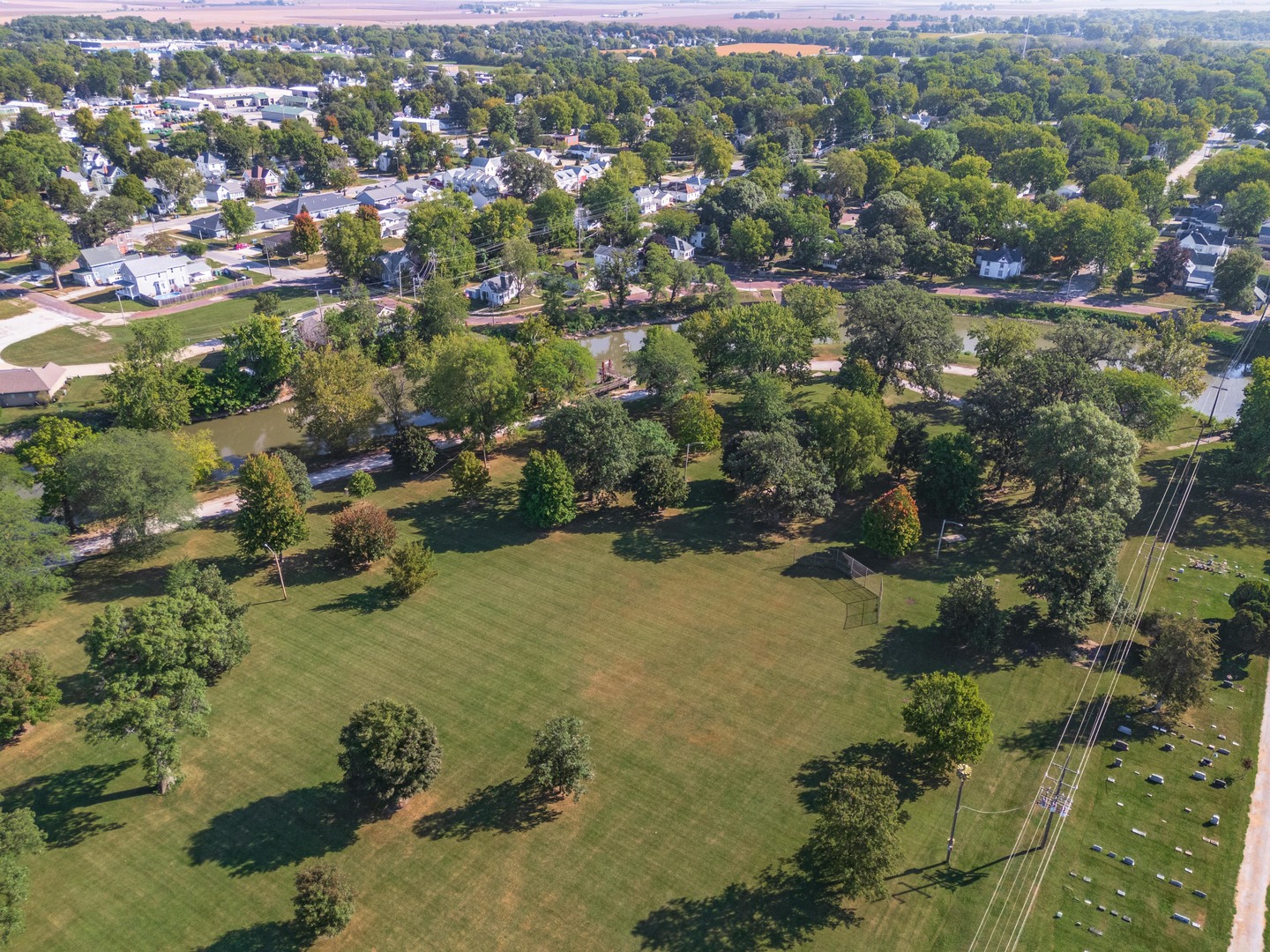 413 East Timber Street Pontiac, IL 61764 - Photo 29 of 36 an aerial view of residential houses with outdoor space