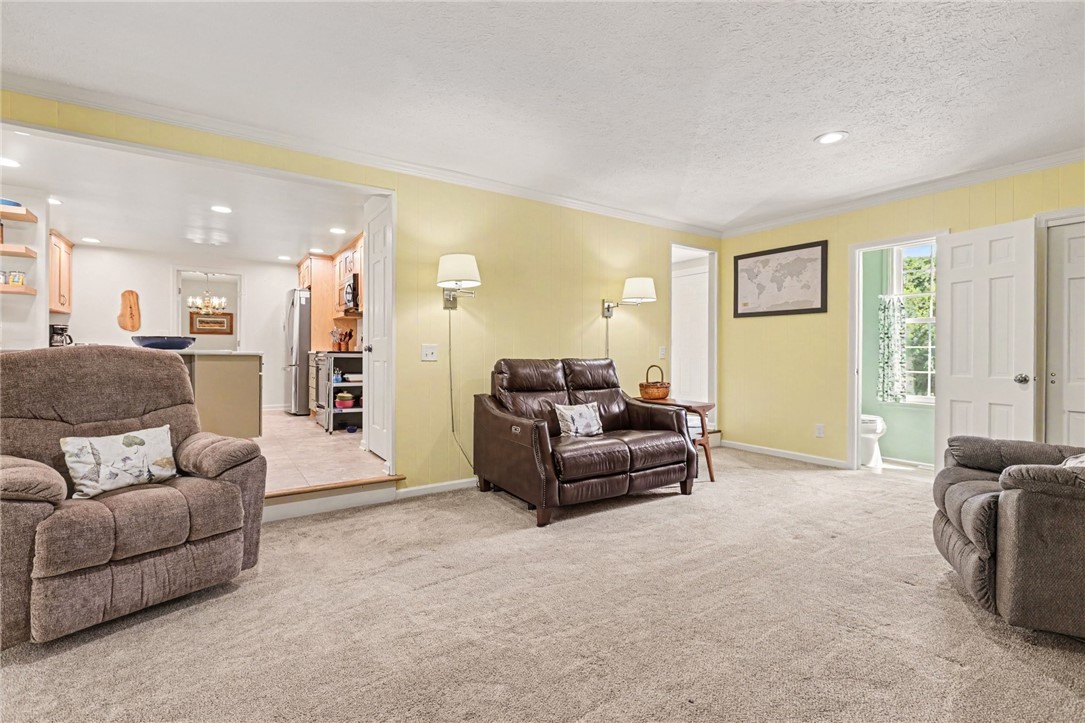 25 Chipping Ridge Perinton, NY 14450 - Photo 8 of 45 Gallery Image 8
