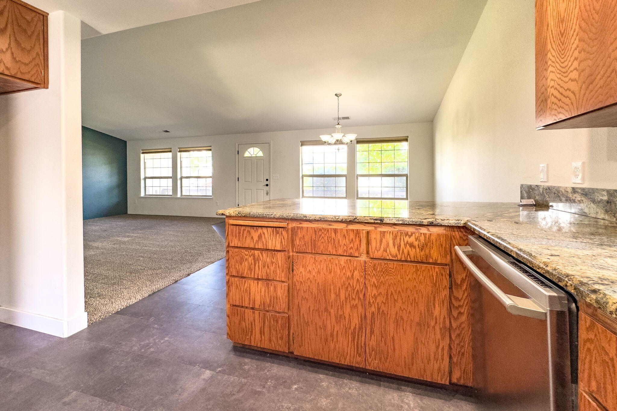 606 Karic Way Eagle Point, OR 97524 - Photo 16 of 36 ApxKW00018
