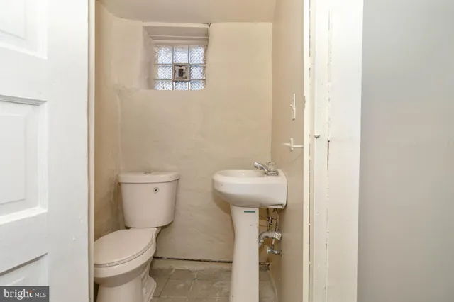 $1,800 | 1929 West Sparks Street, Philadelphia, PA 19141