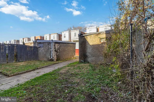 $1,800 | 1929 West Sparks Street, Philadelphia, PA 19141