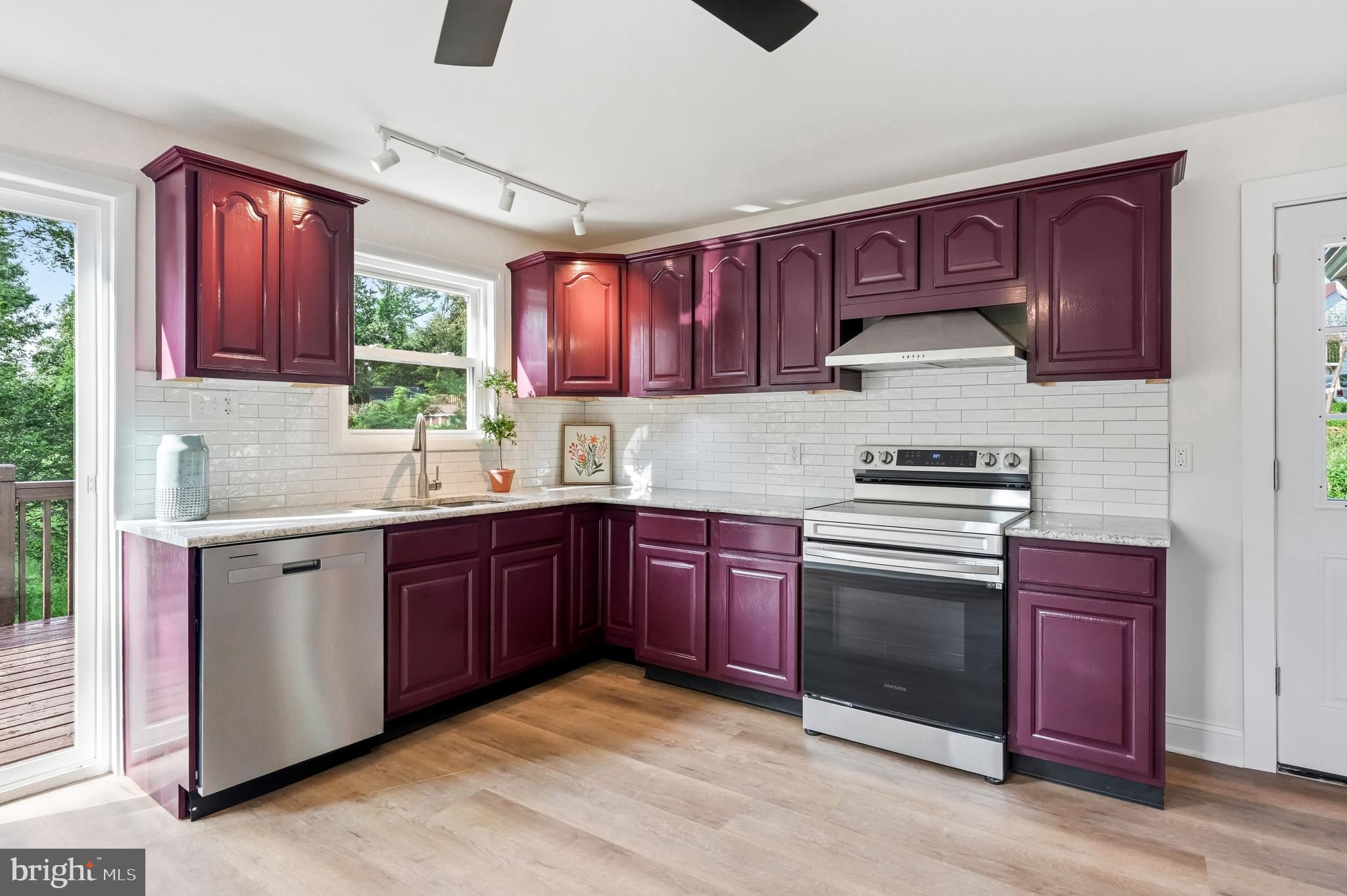 2067 Foulk Road Garnet Valley, PA 19060 - Photo 11 of 42 Granite counters