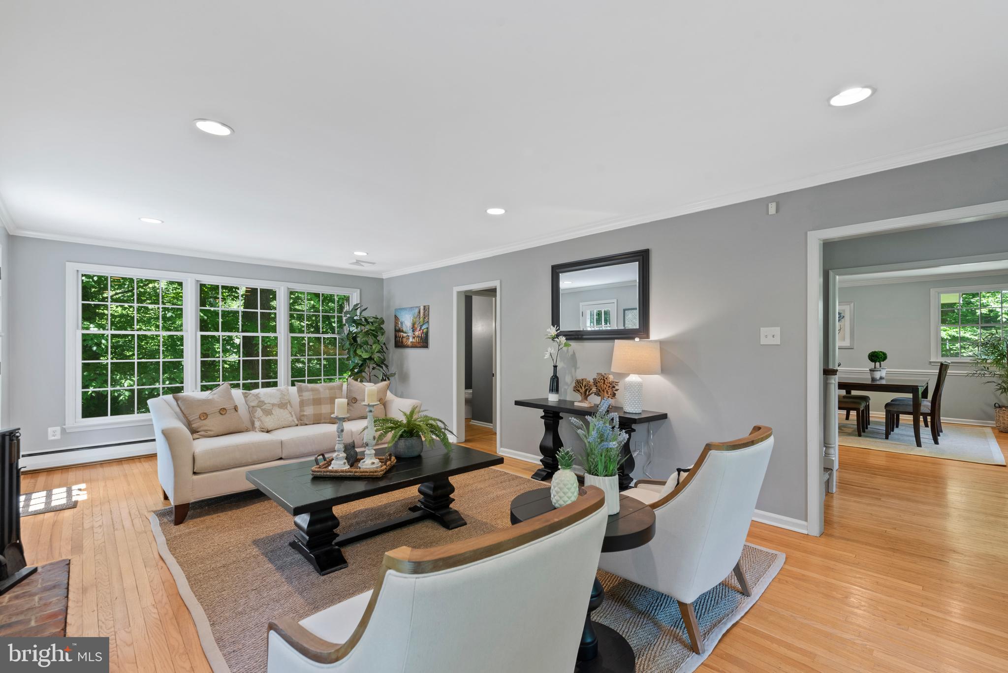13 Spring Hollow Road Wayne, PA 19087 - Photo 2 of 34 Living room