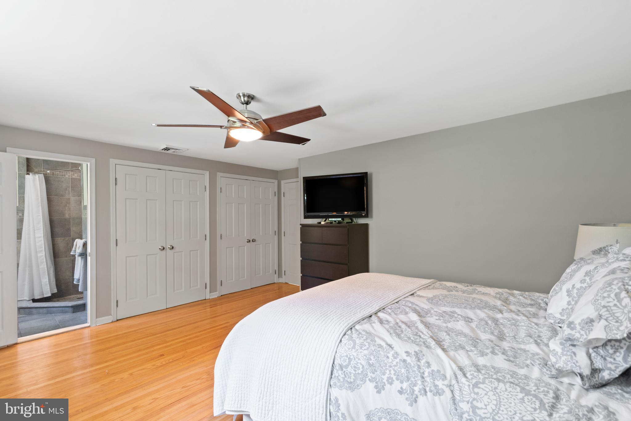 13 Spring Hollow Road Wayne, PA 19087 - Photo 18 of 34 En-suite guest bedroom