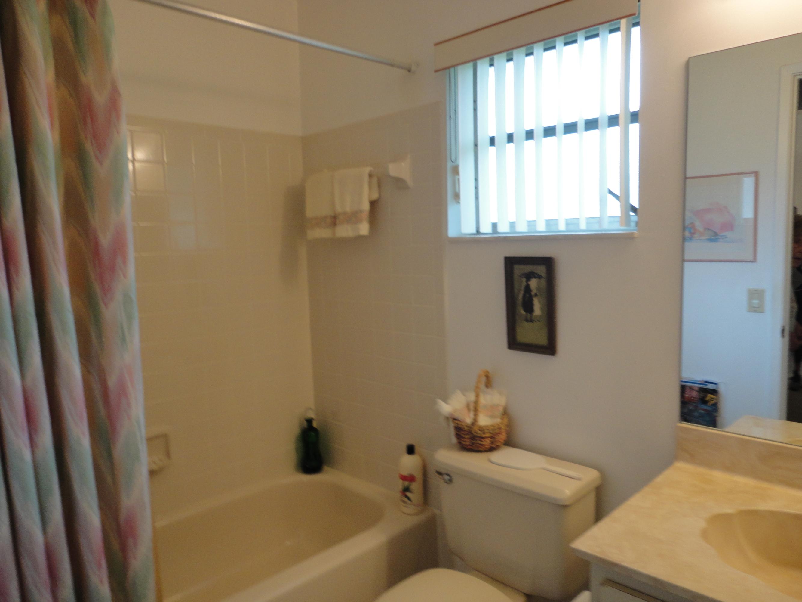 8946 Meadowlark Way, Unit D Boca Raton, FL 33496 - Photo 16 of 32 2nd Bathroom