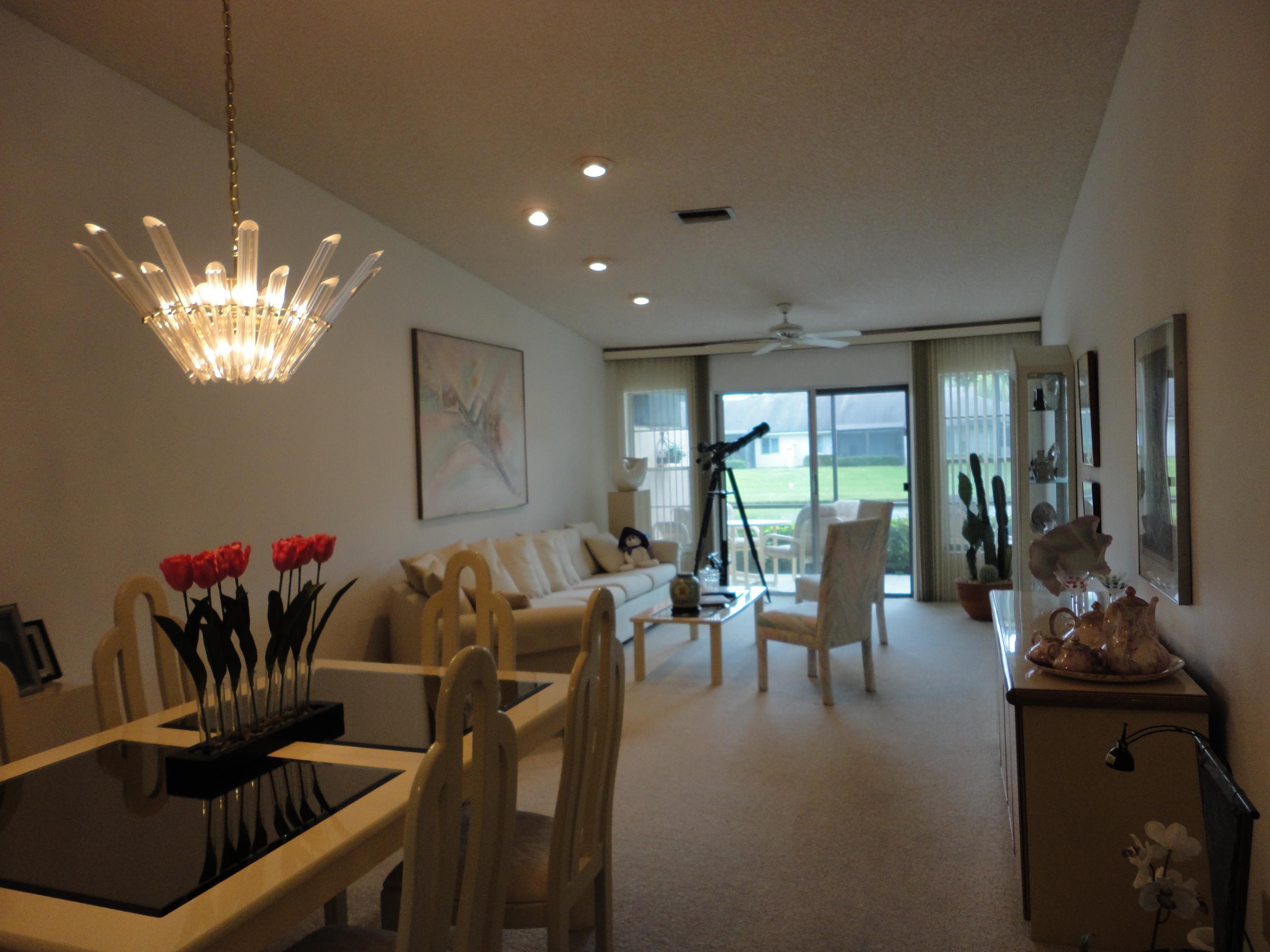 8946 Meadowlark Way, Unit D Boca Raton, FL 33496 - Photo 9 of 32 Dining Room/Living Room