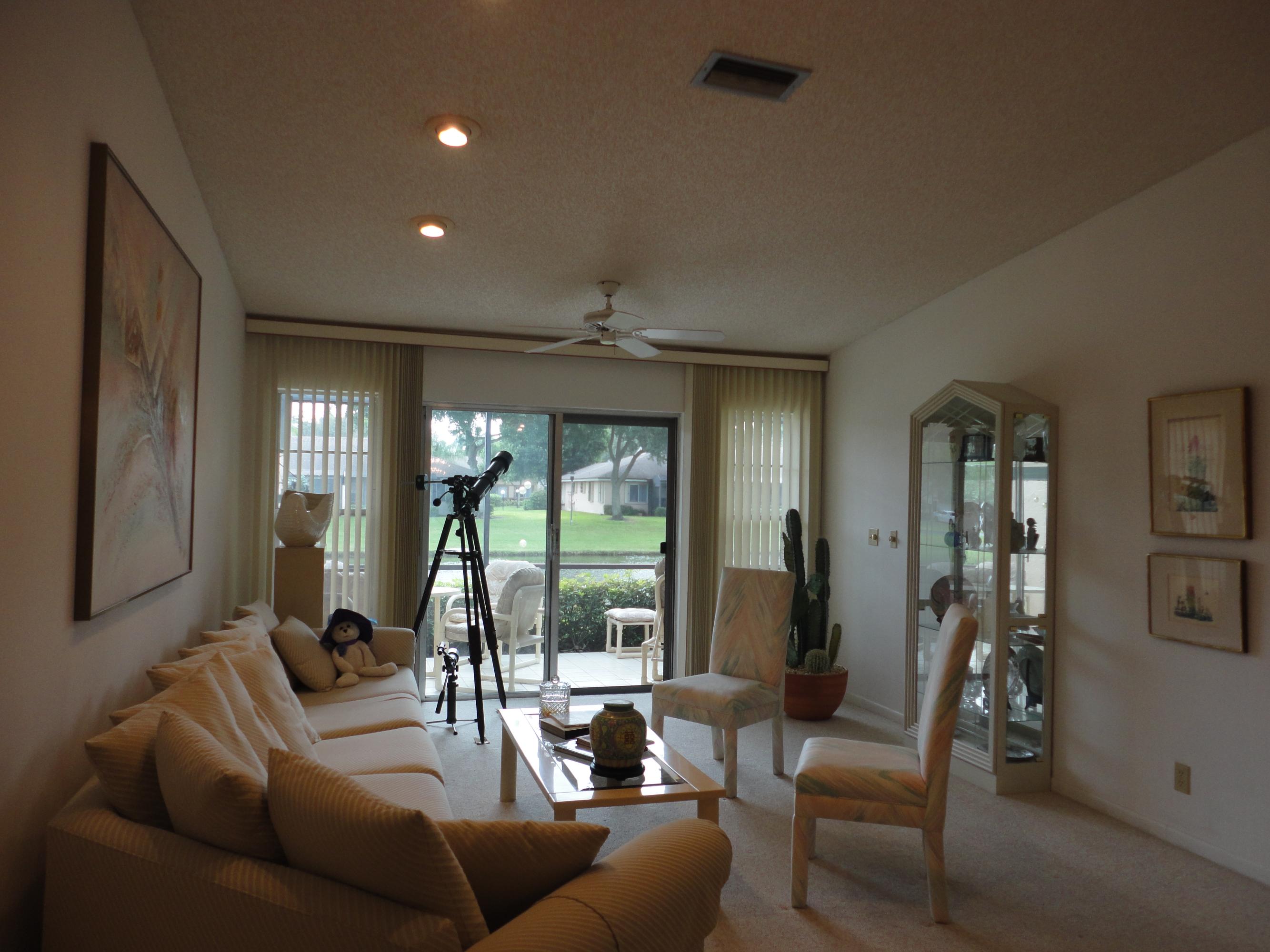 8946 Meadowlark Way, Unit D Boca Raton, FL 33496 - Photo 10 of 32 Living Room