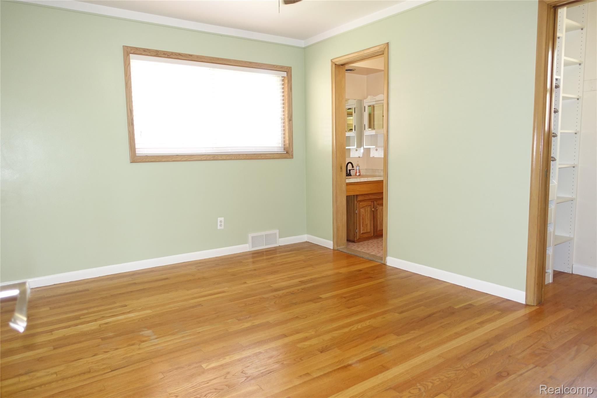 27529 Jean Road Warren, MI 48093 - Photo 15 of 32 Master Bedroom