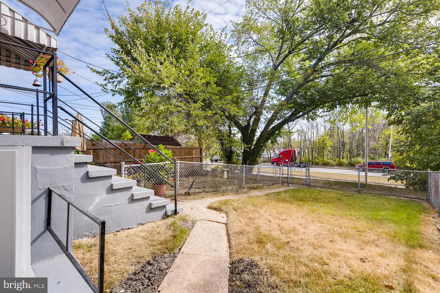 3927 Colchester Road Baltimore, MD 21229 - Photo 24 of 33 Rear