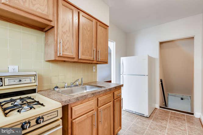 3927 Colchester Road Baltimore, MD 21229 - Photo 27 of 33