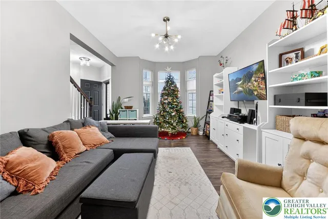 $474,999 | 4466 Stole Road, Emmaus, PA 18049