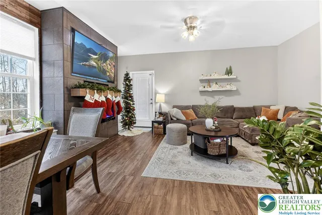 $474,999 | 4466 Stole Road, Emmaus, PA 18049