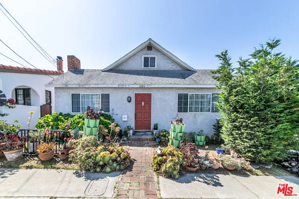 $1,695,000 | 1232 1st Street, Hermosa Beach, CA 90254