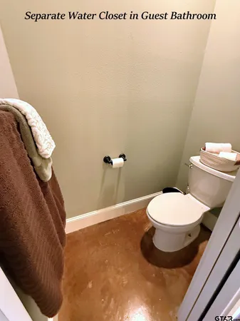 $624,000 | 15741 County Road 1100, Tyler, TX 75703