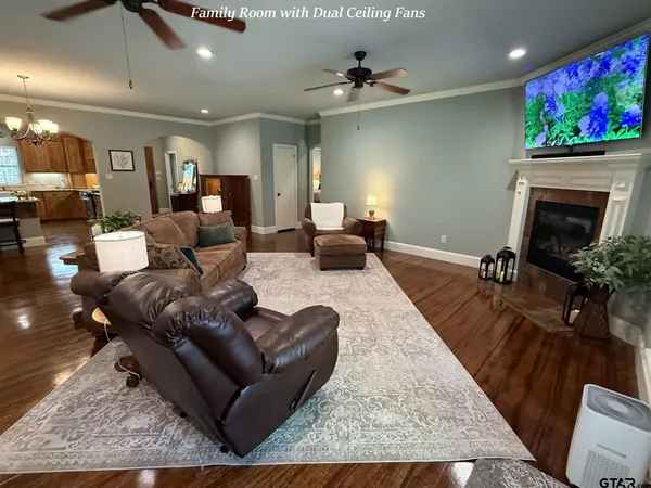 $624,000 | 15741 County Road 1100, Tyler, TX 75703