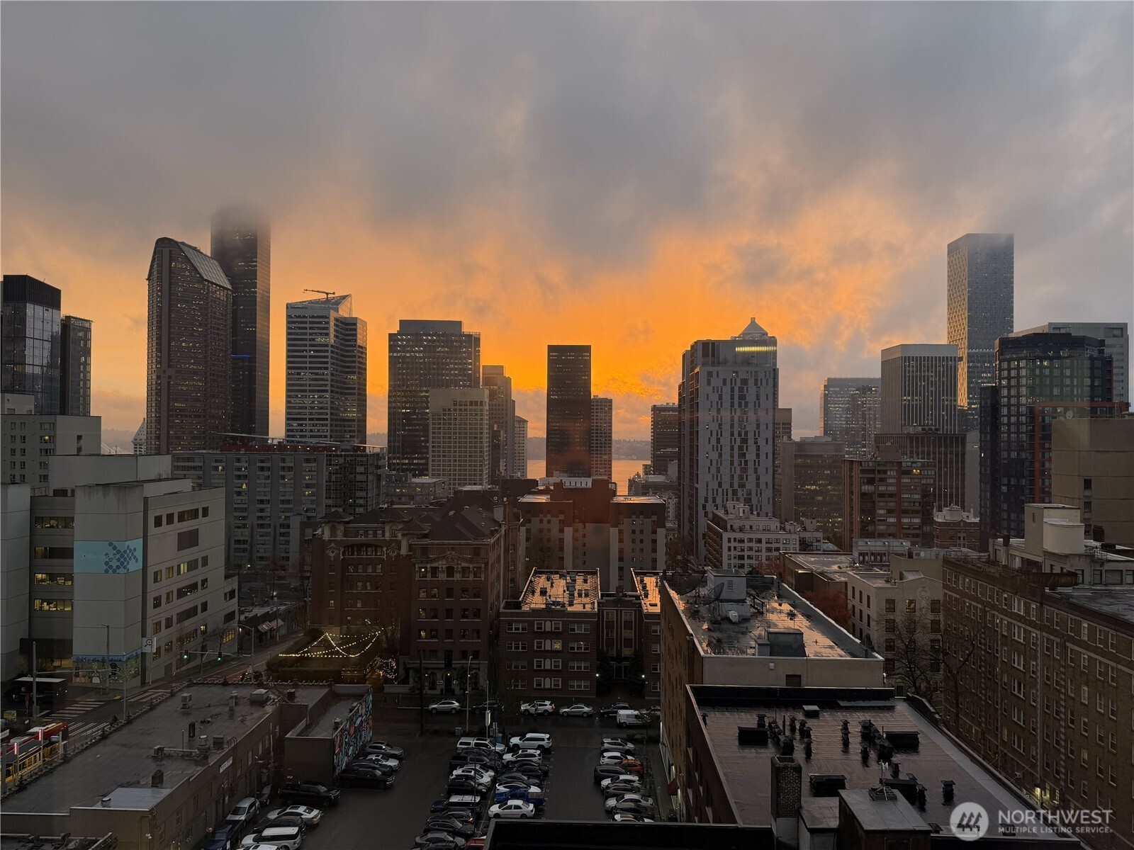 1105 Spring Street, Unit 1309 Seattle, WA 98104 - Photo 1 of 27