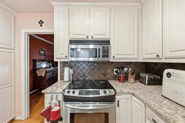 $337,000 | 122 East 7th Street, Lancaster, TX 75146