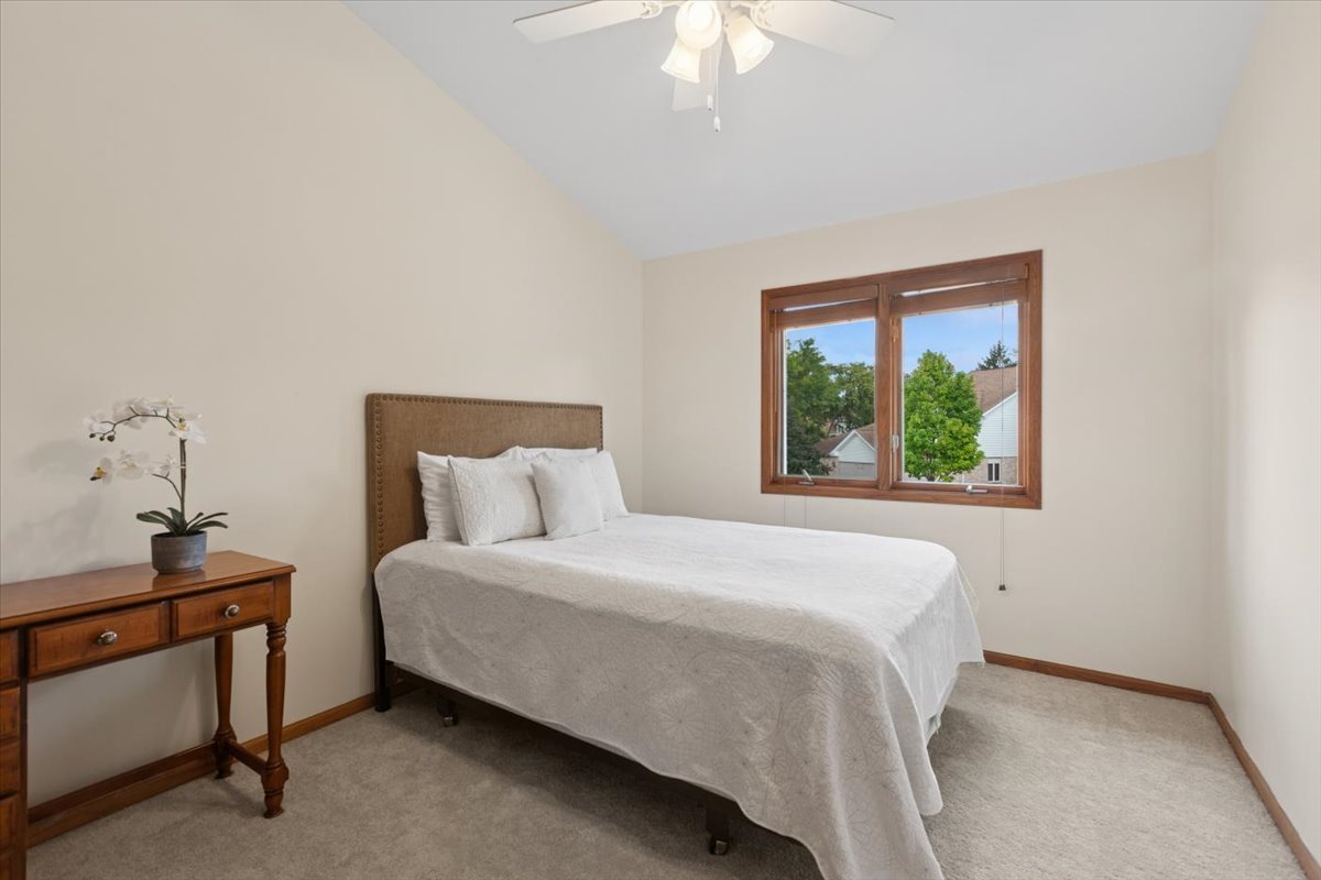 180 Grove Court Lemont, IL 60439 - Photo 16 of 22