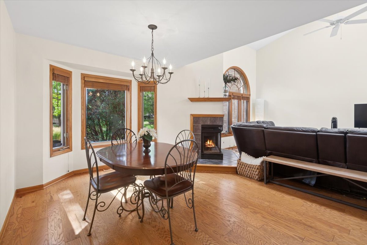 180 Grove Court Lemont, IL 60439 - Photo 5 of 22