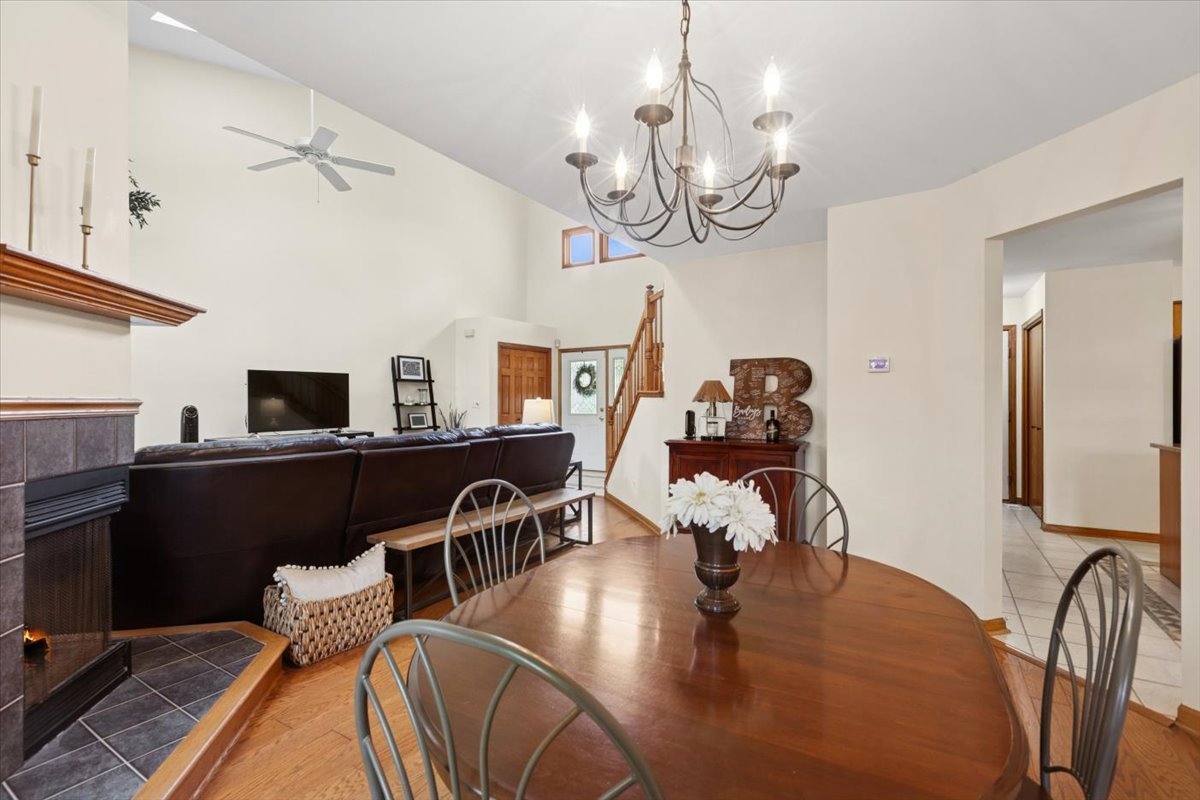 180 Grove Court Lemont, IL 60439 - Photo 6 of 22