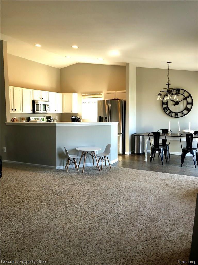 52250 Rivard Road New Baltimore, MI 48047 - Photo 6 of 27 IMG_E3277.JPG