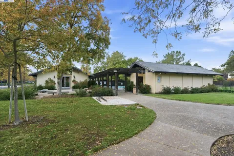 $1,988,000 | 572 Old Farm Road, Danville, CA 94526