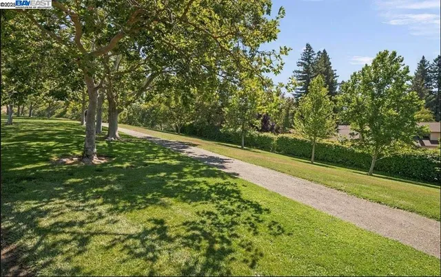 $1,988,000 | 572 Old Farm Road, Danville, CA 94526