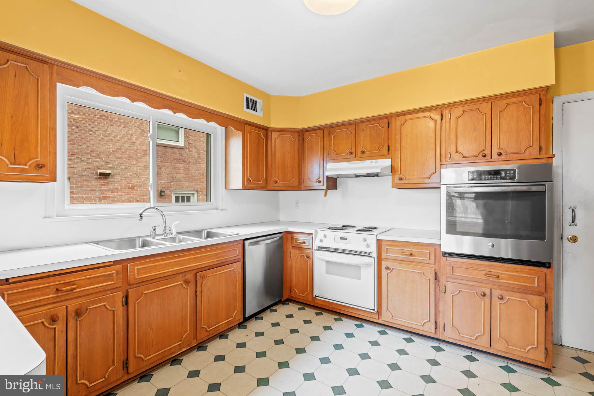 6016 Onondaga Road Bethesda, MD 20816 - Photo 27 of 92 Gallery Image 27
