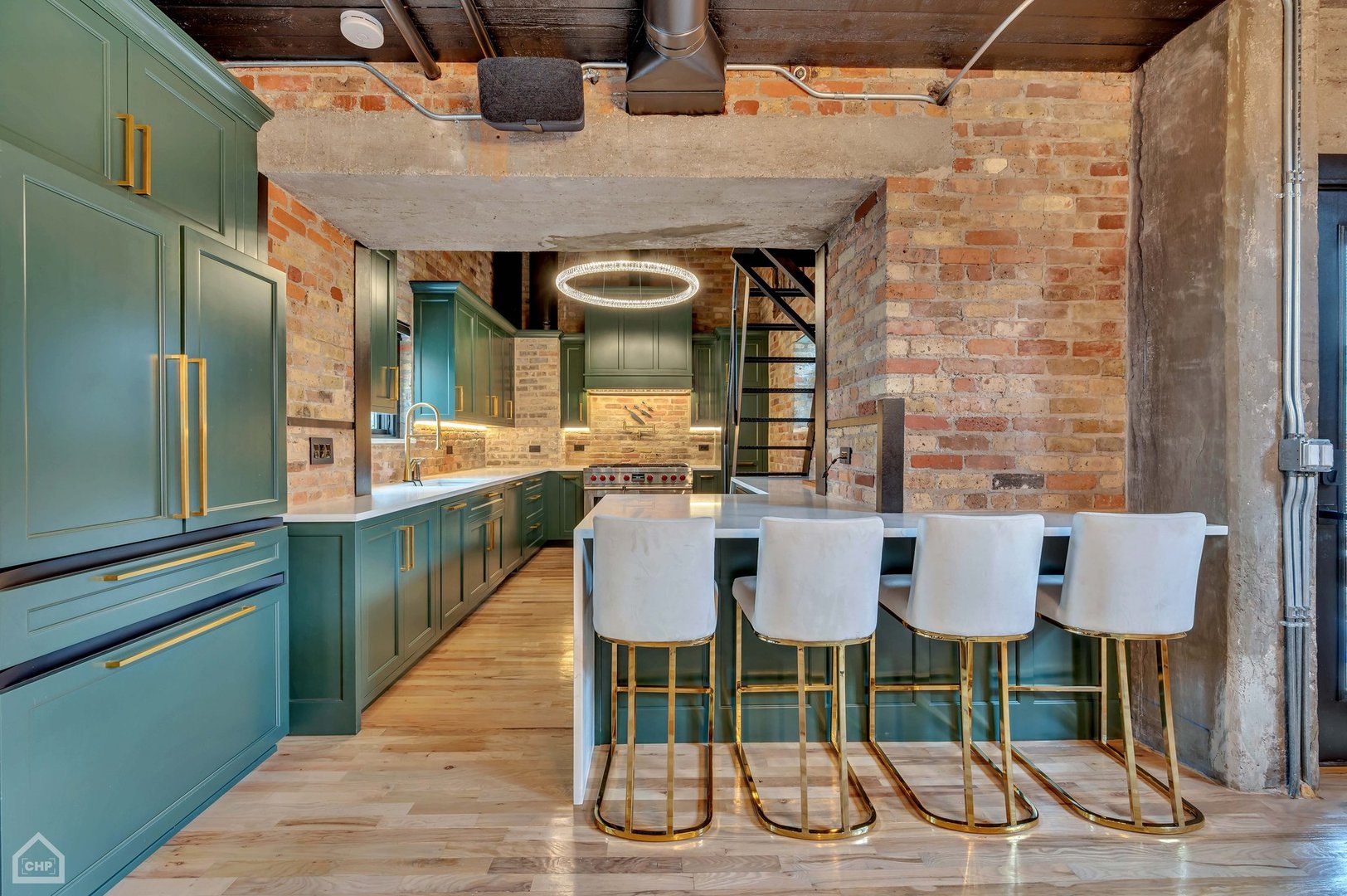1017 West Washington Boulevard, Unit 7APH Chicago, IL 60607 - Photo 3 of 30 a view of sitting area with furniture