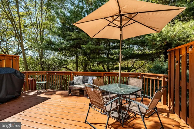 a view of sitting area on roof deck