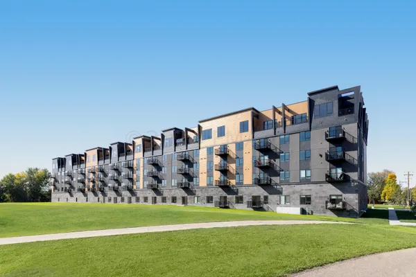 $699,000 | 505 Oak Street North, Unit 514, Fargo, ND 58102