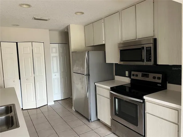 $1,850 | 1033 Willow Drive, Leesburg, FL 34748