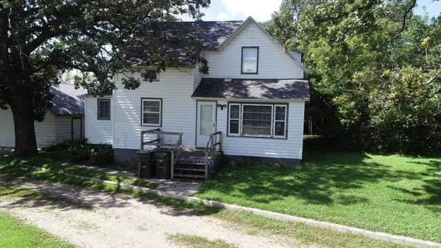 $115,000 | 204 2nd Street, Elbow Lake, MN 56531