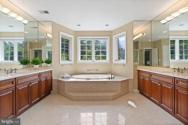 $2,299,999 | 40321 Beacon Hill Drive, Leesburg, VA 20176