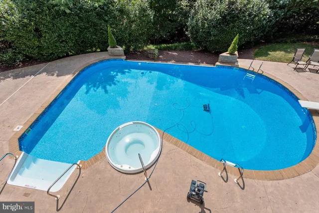 $2,299,999 | 40321 Beacon Hill Drive, Leesburg, VA 20176