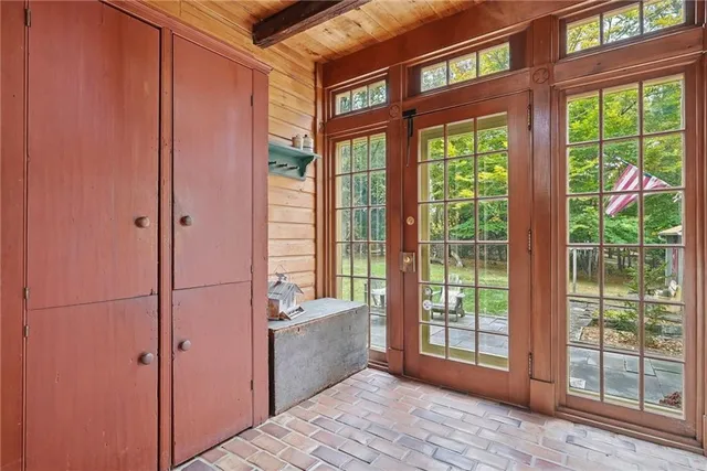 a view of an entryway