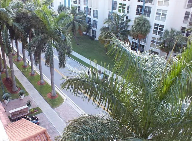 $4,200 | 17555 Atlantic Boulevard, Unit 606, Sunny Isles Beach, FL 33160