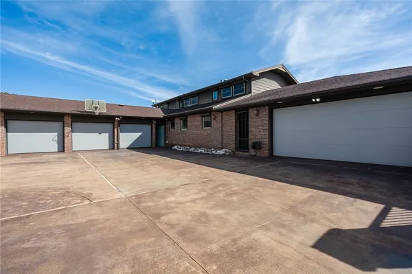 $833,000 | 5914 Parkland Drive, Corpus Christi, TX 78413
