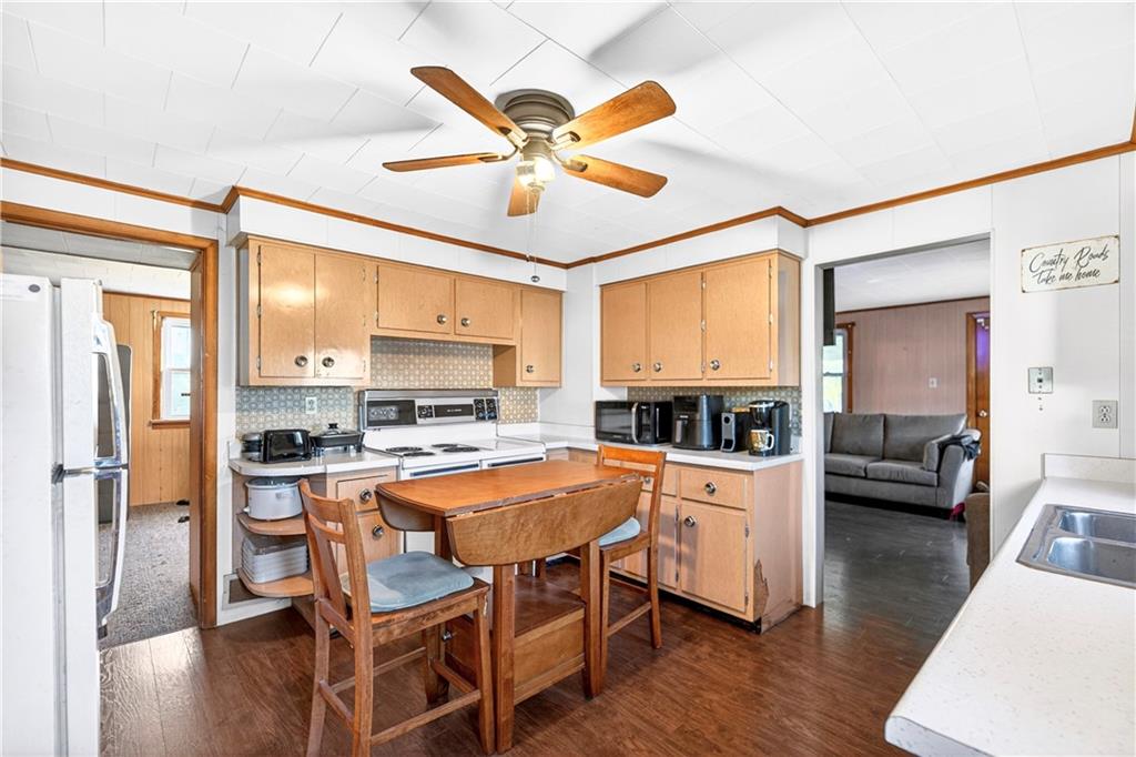 226 Kangaroo Hill Road Lowber, PA 15660 - Photo 4 of 34 Gallery Image 4