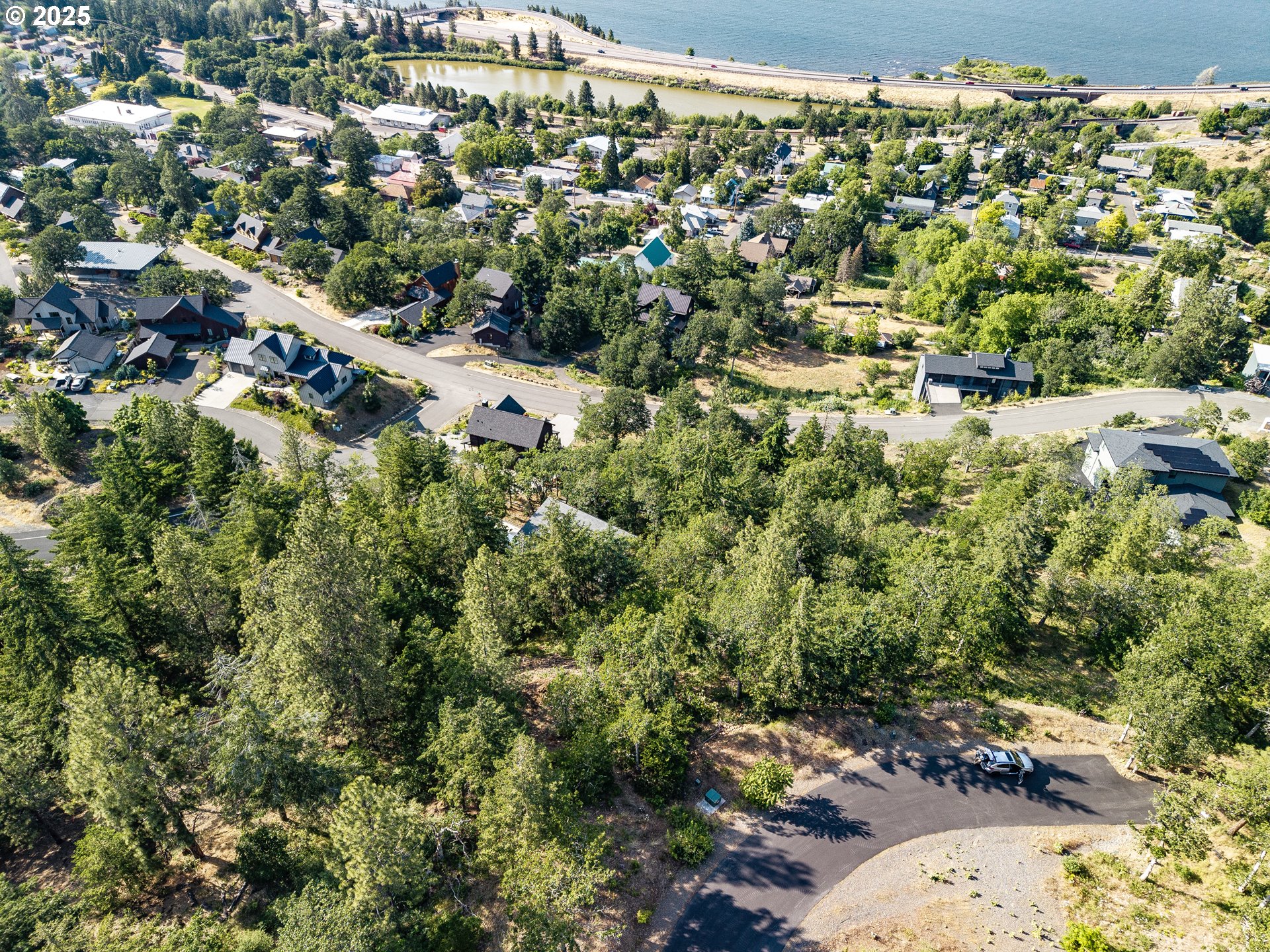 Coyote Court, Unit 44 Mosier, OR 97040 - Photo 3 of 10 a view of a city