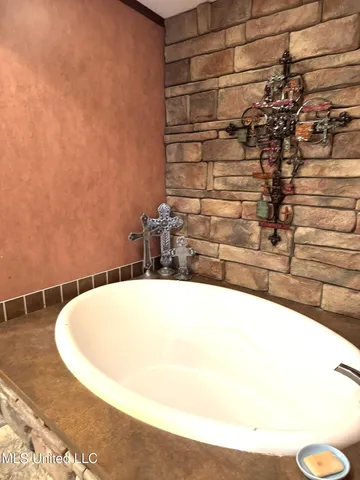 $209,000 | 146 Cloverdale Road, Unit A, Natchez, MS 39120