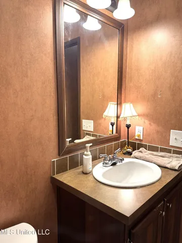 $209,000 | 146 Cloverdale Road, Unit A, Natchez, MS 39120