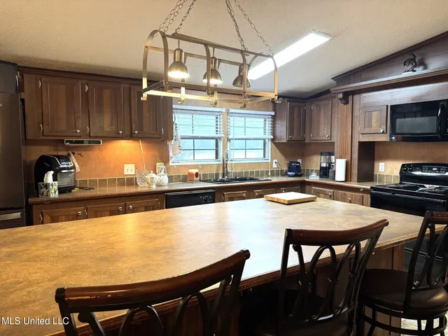 $209,000 | 146 Cloverdale Road, Unit A, Natchez, MS 39120